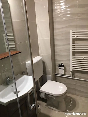 De inchiriat apartament 1 camera in zona Centru cu centrala proprie - imagine 3