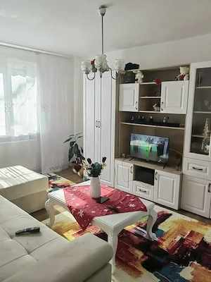 Vand apartament doua camere decomandate etaj 1 strada Smiriodava  - imagine 2