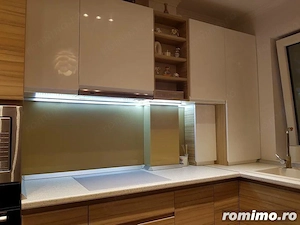 De inchiriat apartament cu 3 camere in zona Ultracentrala - imagine 6