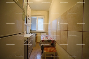 Ap 2 camere - Zona Circumvalatiunii (aproape de Mall)  - 300 Euro  - imagine 2