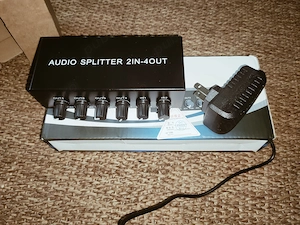 Mixer sunet  cu 2 intrări și 4 ieșiri