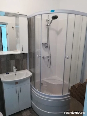 De inchiriat  apartament cu 1 camera in zona Bucovina cu centrala proprie - imagine 3