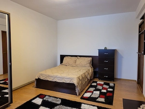 Apartament 3 camere decomandat, ultracentral Caracal, 85 mp, curte privată, parcare acoperită - imagine 2