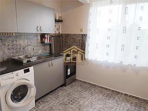 Apartament 3 camere in zona centrala Moldova Noua - imagine 16