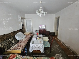 Apartament 3 camere, semidecomandat, parter, confort 2, boxă, Bd. Cetății, aproape de Iulius Mall - imagine 7