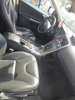 Schimb sau vând Volvo XC60  - imagine 5