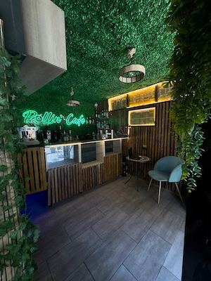 Afacere la cheie   Bar & Cafenea complet echipata, în centrul Brașovului - imagine 10
