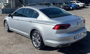 OCAZIE   Passat Elegance cu doar 48.500 KM, 2.0 TDI 200 CP DSG și o configurație PREMIUM! - imagine 2