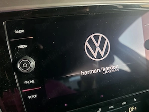 OCAZIE   Passat Elegance cu doar 48.500 KM, 2.0 TDI 200 CP DSG și o configurație PREMIUM! - imagine 8