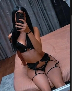 Escortă  .