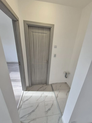 2Cam-Sagului-7 Min de Spitalul Judetean-Renovat-45MP-75.000 Euro! Negociabil - imagine 18
