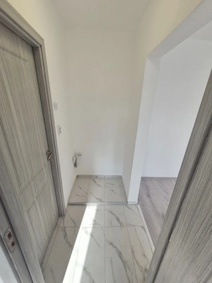 2Cam-Sagului-7 Min de Spitalul Judetean-Renovat-45MP-75.000 Euro! Negociabil - imagine 19