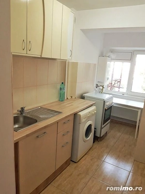 De inchiriat apartament  1 camera zona Spitalul Judetean cu centrala proprie - imagine 2