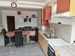 Inchiriez apartament ,la casa,pentru 2 sau 3 studenti e,lângă fac. de medicina Umf str Ciresilor  - imagine 2