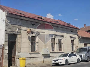 Casa de vanzare