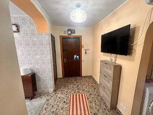 Apartament 3 camere Decomandat Resita - imagine 5