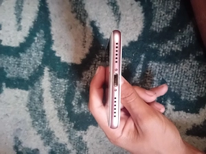 Vând iphone 7. blocat in Recovery mode 