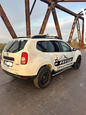 Vând Dacia Duster 1.5 dci 4x4 2011 - imagine 3