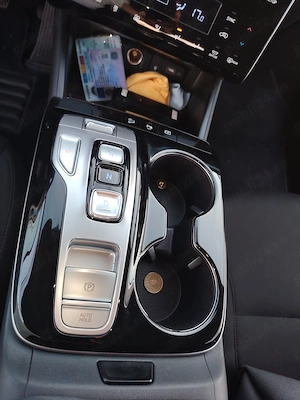 Vand Hyundai Tucson Hibrid - imagine 3