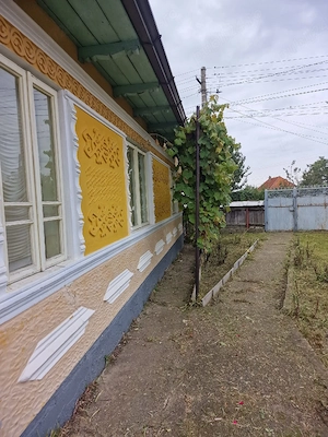 Casă 4 camere + teren 3.000 mp   Bucșești, comuna Poduri, Bacău   56.000   - imagine 3