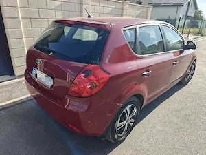vand kia ceed 1.4 benzina 109cp unic proprietar - imagine 4
