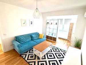 Închiriez apartament