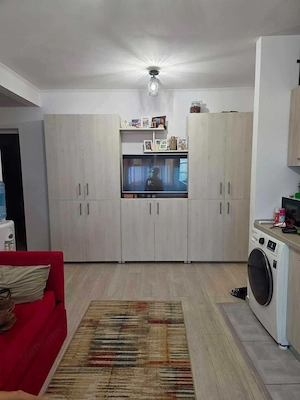 De vanzare apartament cu 3 camere - imagine 2