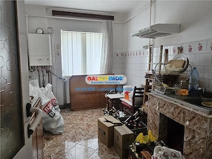 Vanzare apartament 3 camere decomandat Targoviste Central - imagine 10