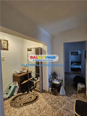 Vanzare apartament 3 camere decomandat Targoviste Central - imagine 2