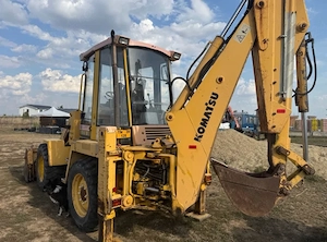 Vand sau schimb buldoexcavator Komatsu WB 98 A - imagine 2