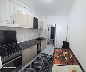 Inchiriez apartament 2 camere complet renovat,mobilat si utilat complet.
