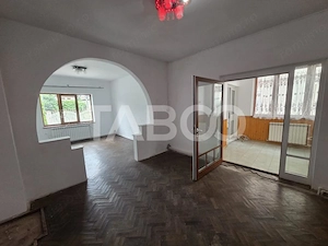 Casa 4 camere de vanzare zona Negoiu singur in curte - imagine 4