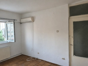 Garsonieră nemobilată de închiriat, zona Tribunal Dâmbovița - imagine 2