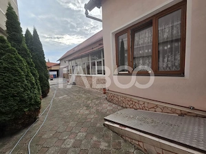 Casa 4 camere de vanzare zona Negoiu singur in curte - imagine 2