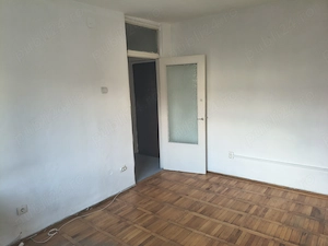 Garsonieră nemobilată de închiriat, zona Tribunal Dâmbovița - imagine 9