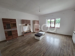 Casa 4 camere de vanzare zona Negoiu singur in curte - imagine 3