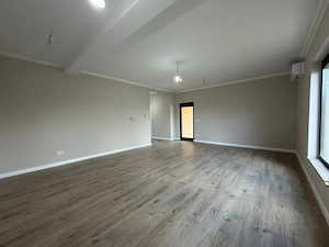 Casă tip duplex despărțit prin spatiu tehnic Dumbrăvița - imagine 9