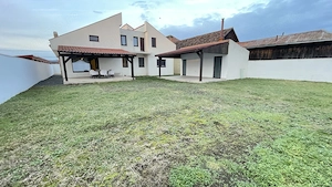 Casa moderna P+1E,spatioasa,teren 700 mp in Sacalaz - imagine 4