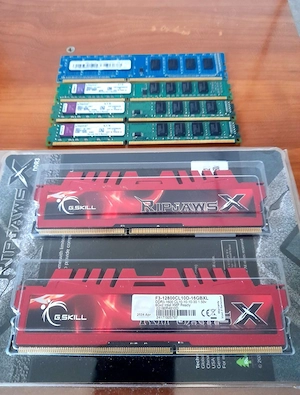 Vând memori ram ddr3 cu răcire și fără sisteme gaming