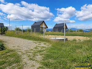 Teren imprejmuit+ proiect casa + autorizatie constructie,1.261 mp, - imagine 6