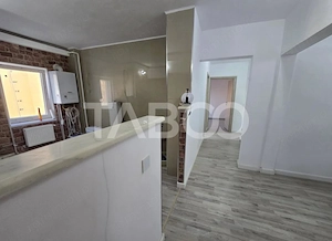Apartament 3 camere decomandat 2 bai balcon Mihai Viteazul Sibiu - imagine 11