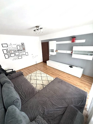  Închiriez Apartament cu 2 camere decomandat, parcare disponibilă, bloc 2018