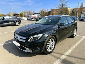 2016 Mercedes-Benz GLA 220 4matic(4x4), automat, 170cp, bi-xenon, camera, euro6
