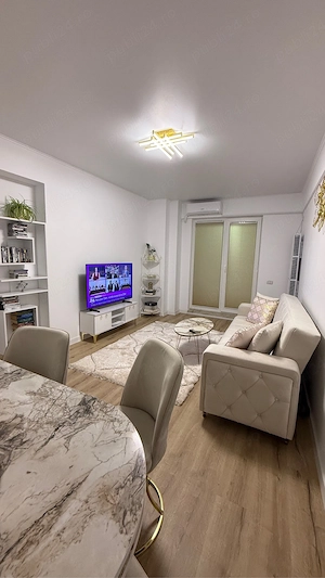 Central Adress apartament 2 camere decomandat , terasa 10 mp - imagine 2
