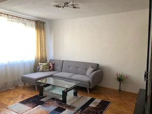 apartament 3 camere de inchiriat