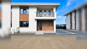 0% Comision ! Casa cuplata, 120 mp, 230 teren! Proiect finalizat!