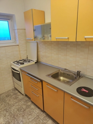 Apartament 3 camere de vânzare   Toporași (Ghimpați), Sector 4   Proprietar - imagine 9