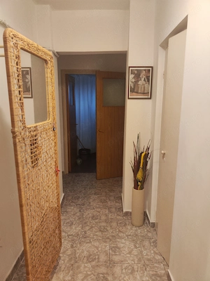 Apartament 3 camere de vânzare   Toporași (Ghimpați), Sector 4   Proprietar - imagine 4