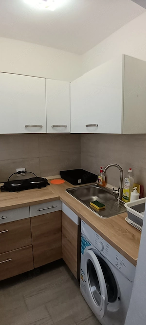 Închiriez garsonieră impecabila în C.Lipovei,etj.2 - imagine 2