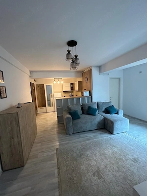 inchiriez apartament zona iaki si pentru persoane discrete